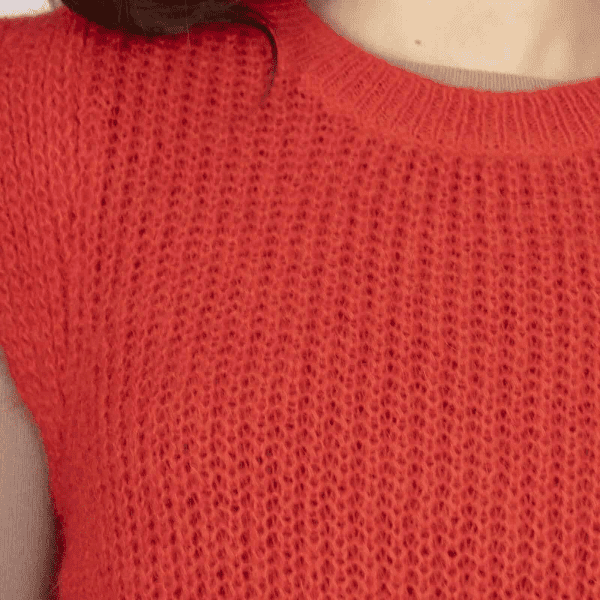 Pull sans manche en Mohair Rouge – Image 3
